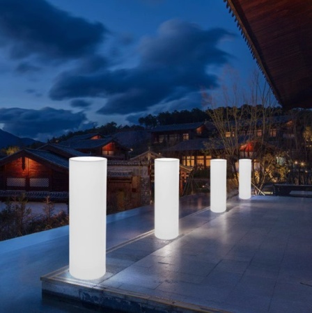 Светильник Цилиндр 30х180 питание от  220, RGB